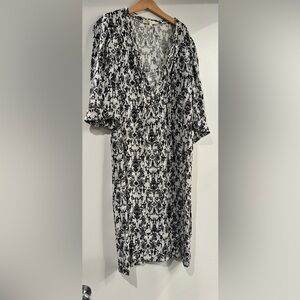 Maje dress size 2. New without tag